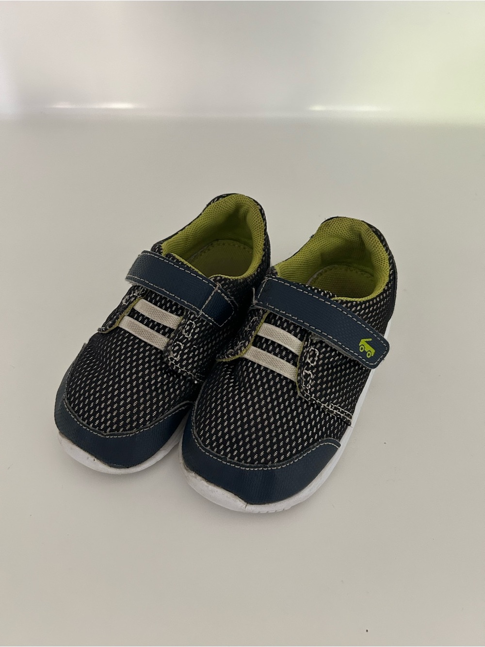 See Kai Run Casual Washable Sneakers - Size 8
